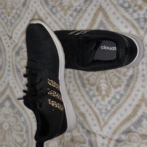 Black Adidas Cloudfoam Shoes size 11